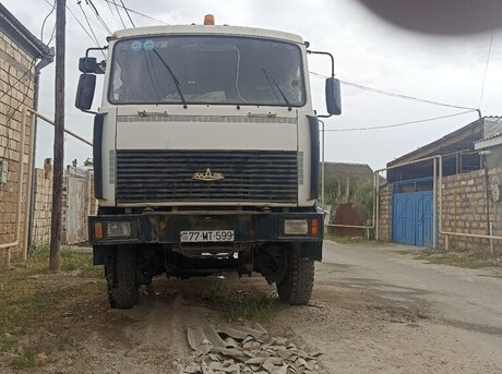 MAZ 642208