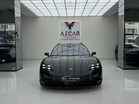 Porsche Taycan 4 Cross Turismo