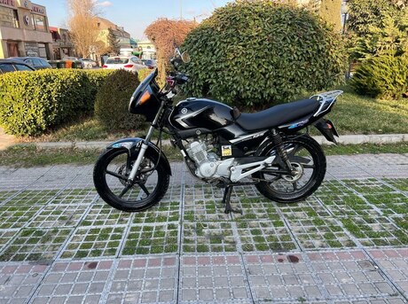 Yamaha YBR 125