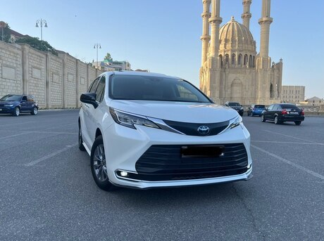 Toyota Sienna 2021