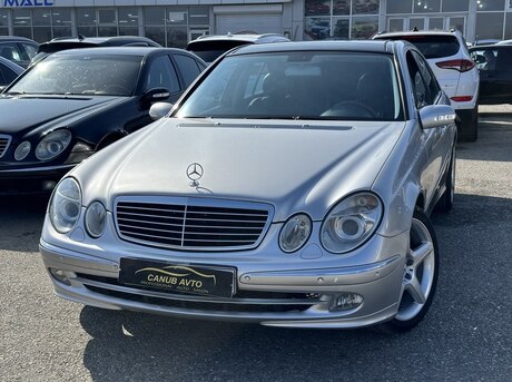Mercedes E 320