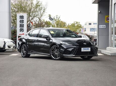 Toyota Camry 2025
