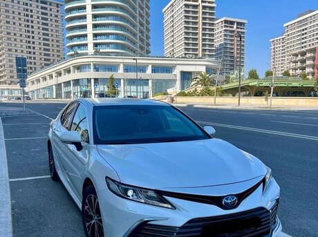 Toyota Camry 2021