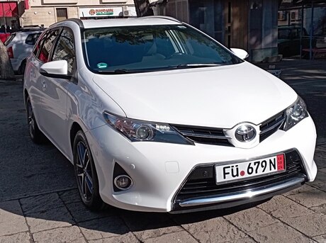 Toyota Auris 2014