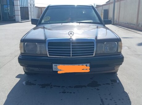 Mercedes 190