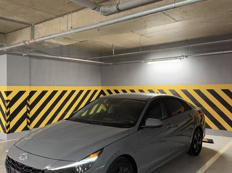 Hyundai Elantra 2022