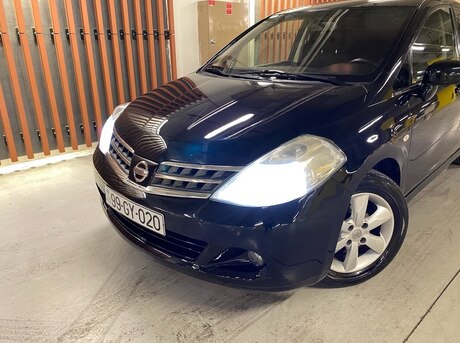 Nissan Tiida