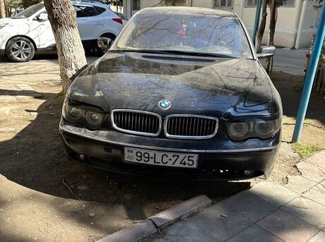 BMW 745