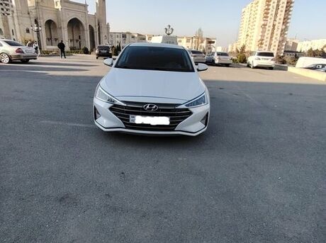 Hyundai Elantra 2020