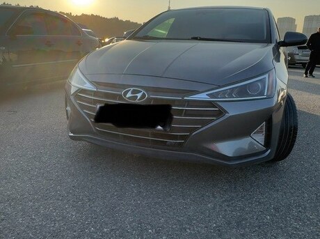 Hyundai Elantra 2018
