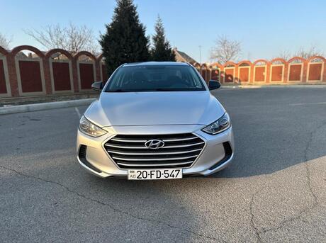 Hyundai Elantra 2018