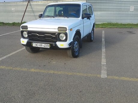LADA (VAZ) Niva 2010