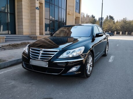 Hyundai Genesis 2013