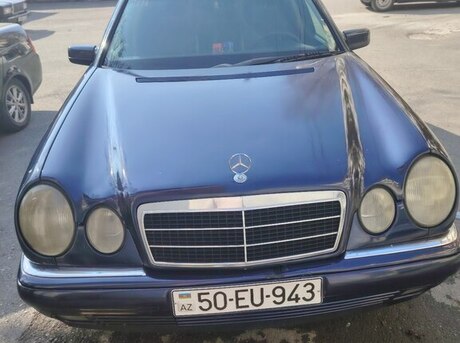 Mercedes E 200