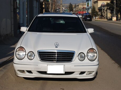 Mercedes E 270