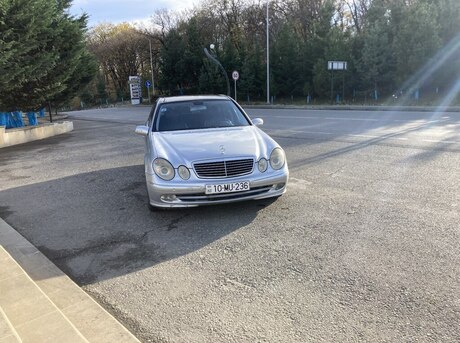 Mercedes E 270 2002