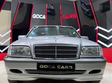 Mercedes E 240
