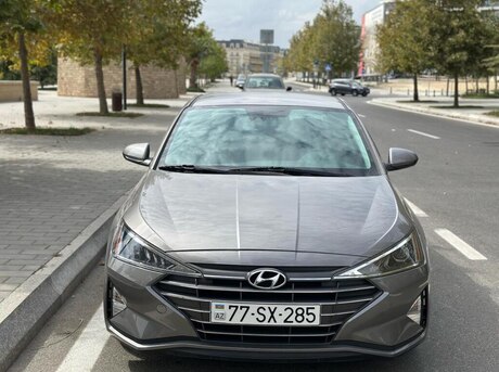 Hyundai Elantra 2020