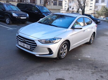 Hyundai Avante 2015