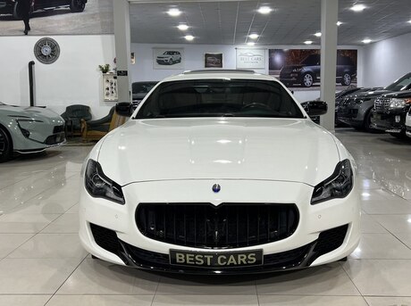 Maserati Quattroporte