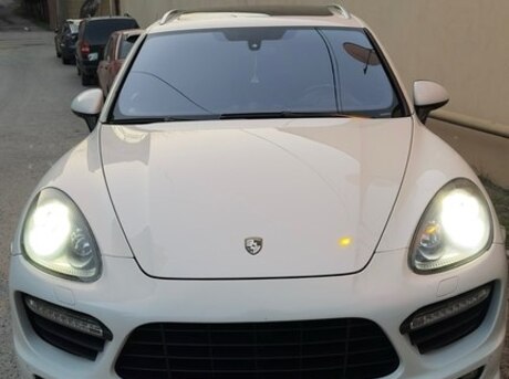 Porsche Cayenne GTS
