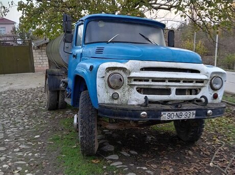 ZIL 130