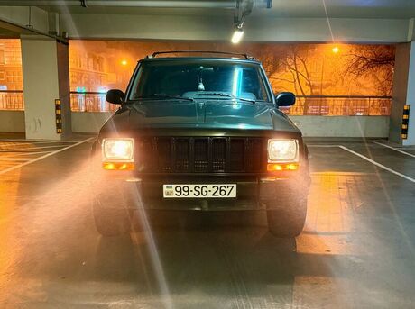 Jeep Cherokee