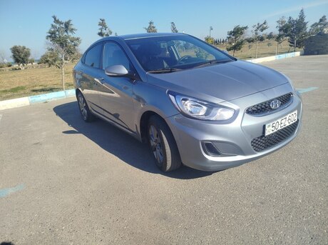 Hyundai Accent