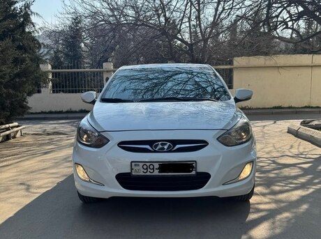 Hyundai Accent 2012