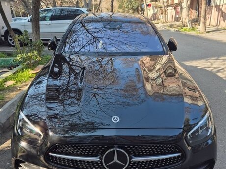 Mercedes E 300 e