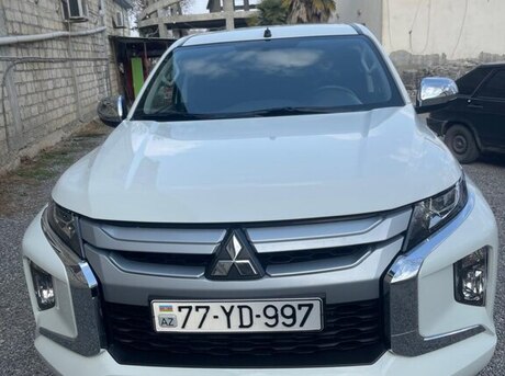 Mitsubishi L200 2023