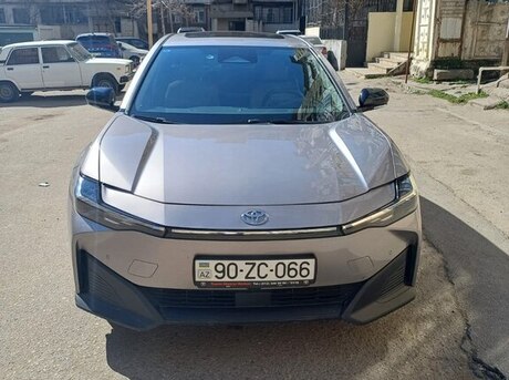 Toyota bZ3 2024
