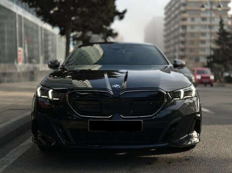 BMW i5