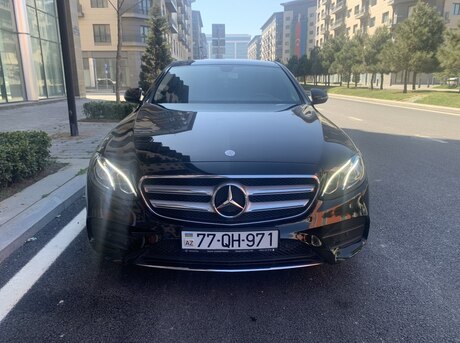 Mercedes E 200