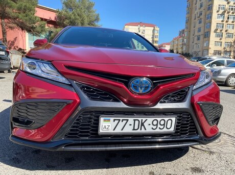Toyota Camry 2021