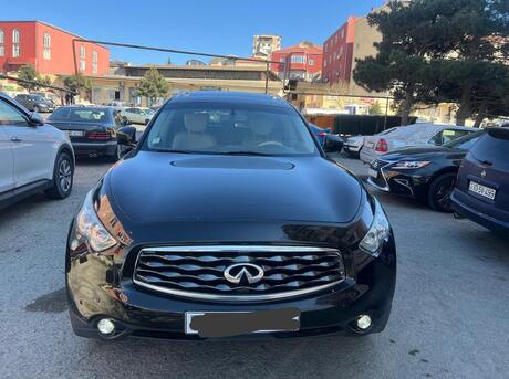 Infiniti FX35