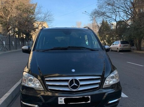 Mercedes Viano