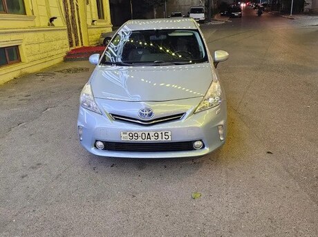 Toyota Prius V