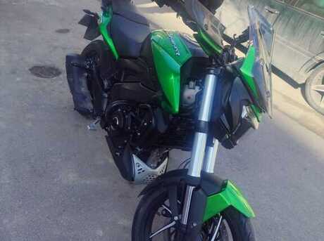 Bajaj Dominar 400