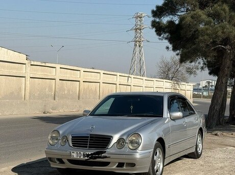 Mercedes E 240