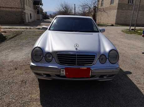 Mercedes E 280