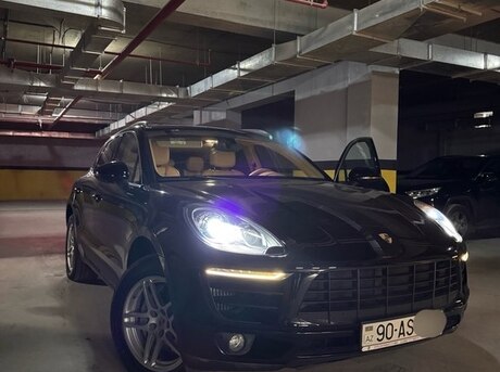 Porsche Macan S