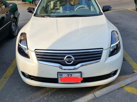 Nissan Altima