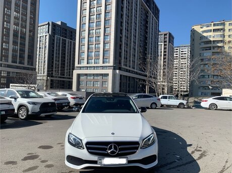 Mercedes E 300