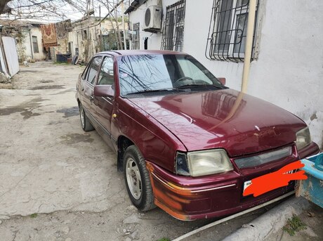 Daewoo Racer