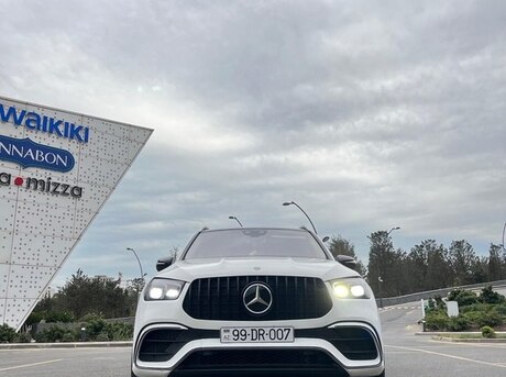 Mercedes  2020