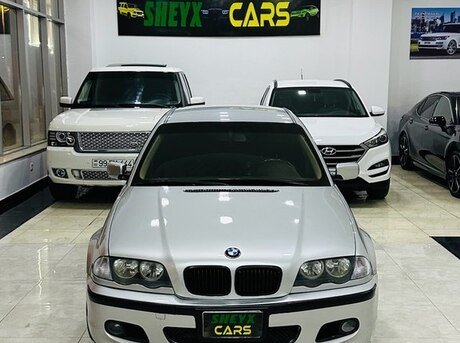 BMW 320