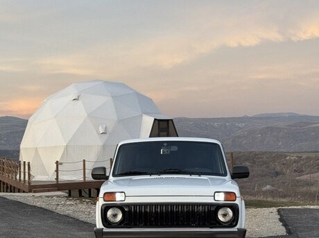 LADA (VAZ) Niva 2015