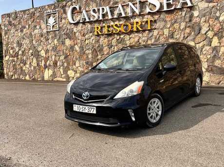 Toyota Prius V 2012