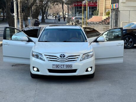 Toyota Camry 2010